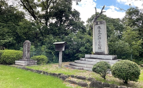 玉手山山頂付近にある後藤又兵衛之碑